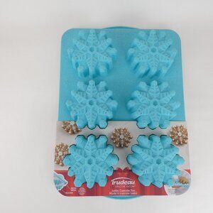 Trudeau Snowflake Jumbo Cupcake Muffin Pan Mold Silicone 12 x 9 Teal Blue NEW